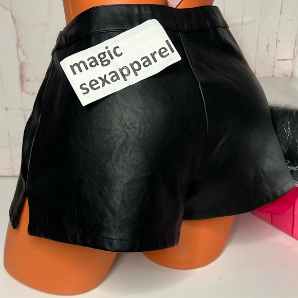 VS S FAUX LEATHER SHORTS SATIN WAISTBAND SIDE ZIP BLACK - Picture 2 of 2